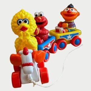 Sesame Street Tyco Parade Band Train Pull Along Vintage Toy